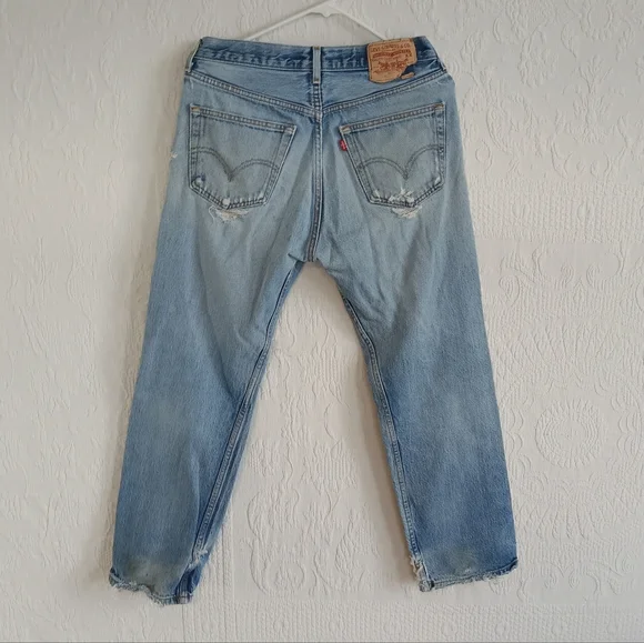 Levi Strauss Ripped Straight Leg Jeans Light Wash Denim Distressed Grunge Punk - Picture 9 of 12